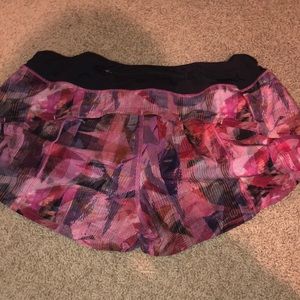 Lulu Lemon Speed Up Short 2.5